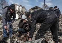 Ugu yaraan 9 qof oo ku dhintay, tobanaan kalena ay ku dhaawacmeen weeraro Ruushku ka geystay Ukraine