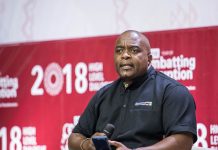 Kenya oo cayrisay Brian Kagoro, ka dib markii lagu eedeeyay inuu ka qayb qaatay maalgelinta mudaharaadyada