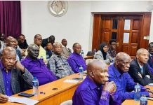 Shaqaalaha oo dalbanaya koror dhanka mushaharka ah iyadoo qiimaha shidaalka sare u kacay uu nolosha ka dhigay mid culus