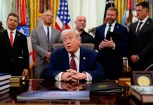 Trump oo sheegay in dhexdhexaadiyaal matalaya Maraykanka ay tagayaan Pakistan