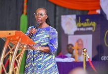 Karua oo su’aal gelisay safarrada Ruto ee Talyaaniga iyo Faransiiska, kana digtay casuumaadda ciidamo shisheeye