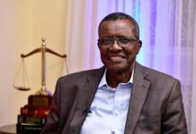 Maraga oo sheegay in Taliyaha guud ee booliska iyo madaxa DCI ay si sharci-darro ah xilalka u hayaan