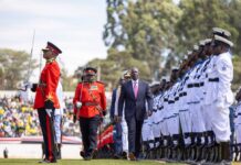 Ruto oo shacabka Kenya ku hoggaamiyay u dabaaldegaya Maalinta Geesiyaasha oo ka dhacday magaalada Eldoret.